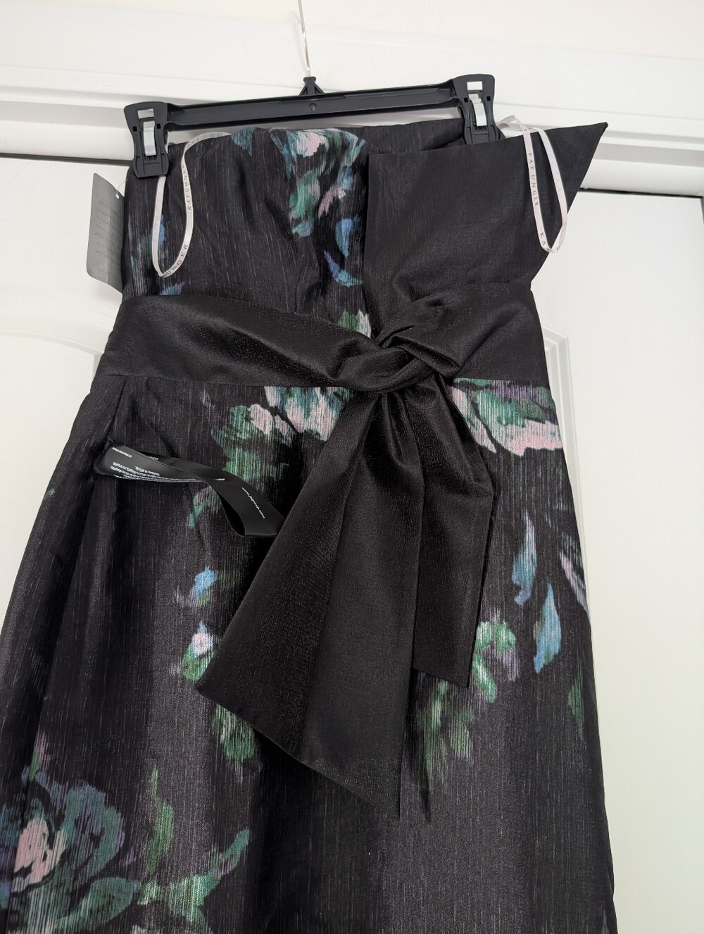 Kay Unger Constance Floral Bow Detail Strapless Column Gown - Picture 3 of 8
